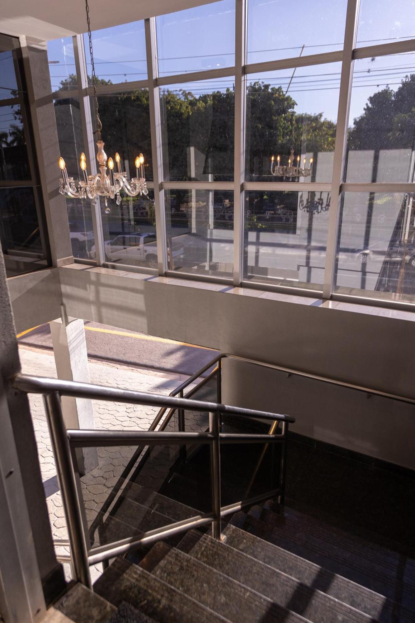 Bombonato Hotel - Facil Acesso Ao Aeroporto E Parque De Exposicoes Abcz Uberaba Εξωτερικό φωτογραφία