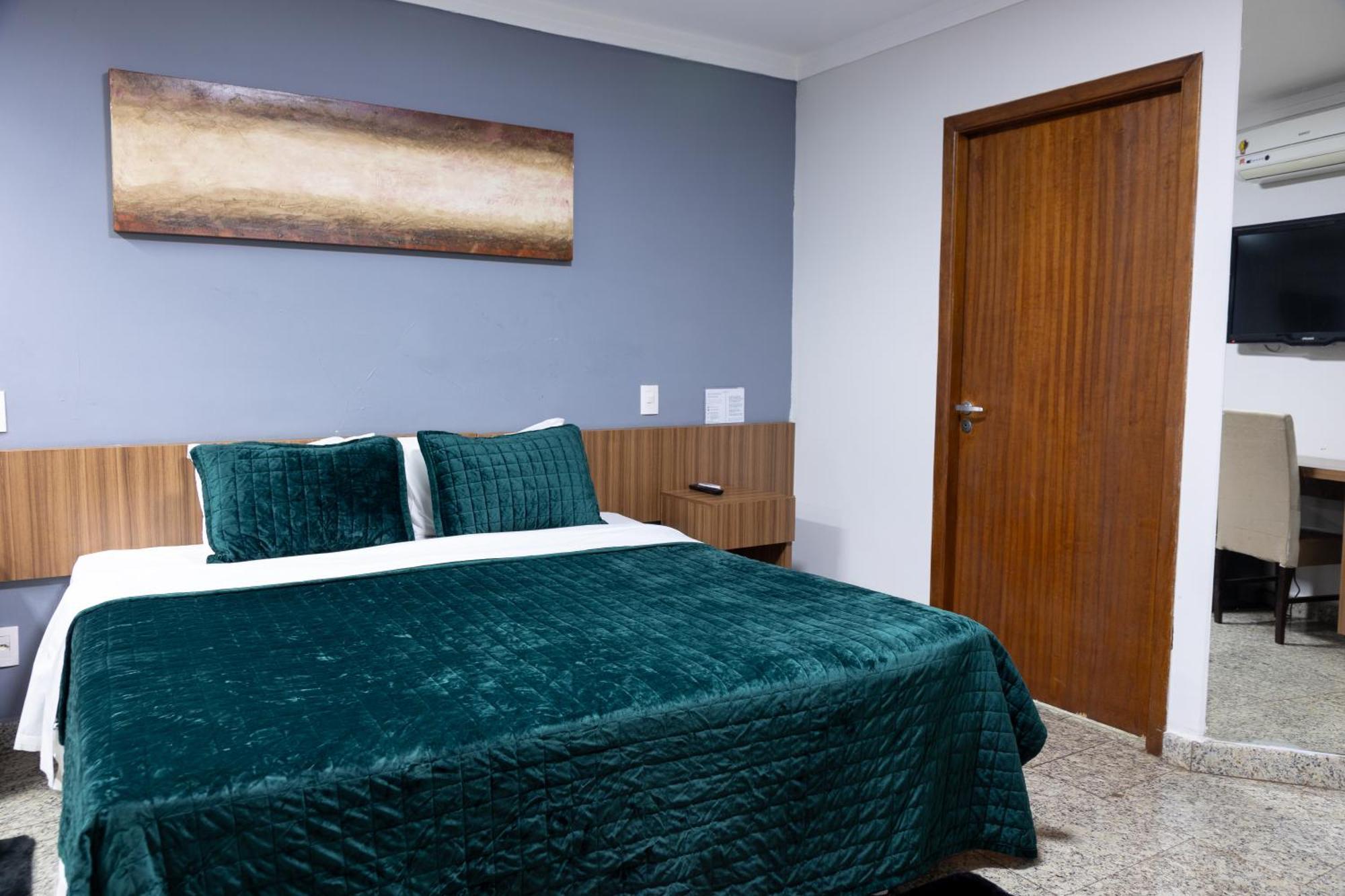 Bombonato Hotel - Facil Acesso Ao Aeroporto E Parque De Exposicoes Abcz Uberaba Εξωτερικό φωτογραφία